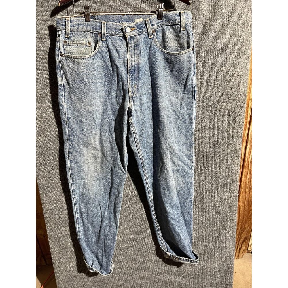 Levis Jeans Mens 38x32 Light Wash Blue Relaxed Straight Leg Denim Pants Casual